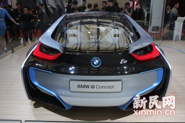 圖說(shuō)：寶馬i8都市電動(dòng)概念車。新民網(wǎng)記者 沈文林 攝