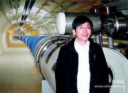 從2008年制備出世界首根鐵基超導線帶材，到目前將其載流性能提高到10T的強磁場下17000安培每平方厘米的國際最高紀錄，中國科學院電工所馬衍偉領(lǐng)導研究組始終在高性能鐵基超導材料的研制中保持國際領(lǐng)先水平。