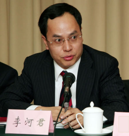 圖為全國工商聯(lián)副主席、全國政協(xié)委員、全國工商聯(lián)新能源商會會長、漢能控股集團有限公司董事局主席兼首席執(zhí)行官李河君。（資料圖片）