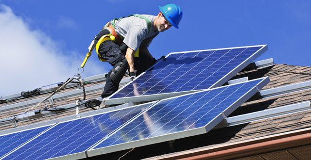 美國公司興起在屋頂安裝太陽能電池板